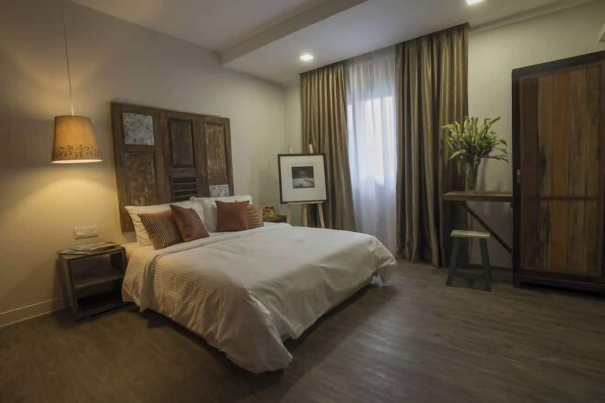 1 slaapkamer, een kluis op de kamer, geluiddichte muren