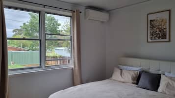 3 chambres, fer et planche à repasser, lit parapluie, Wi-Fi gratuit