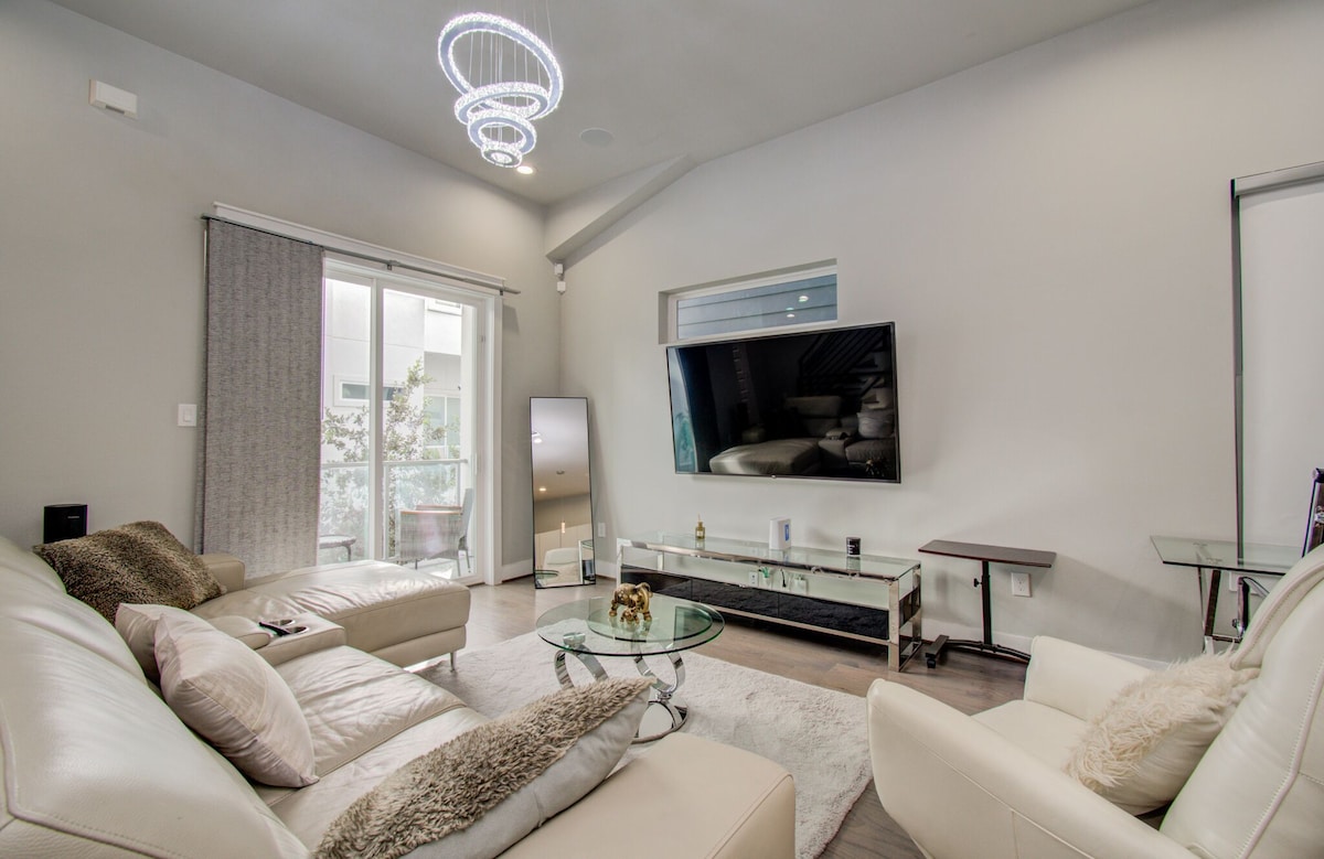 Photo 9 of Luxurious Houston NRG/Medical Center Townhome