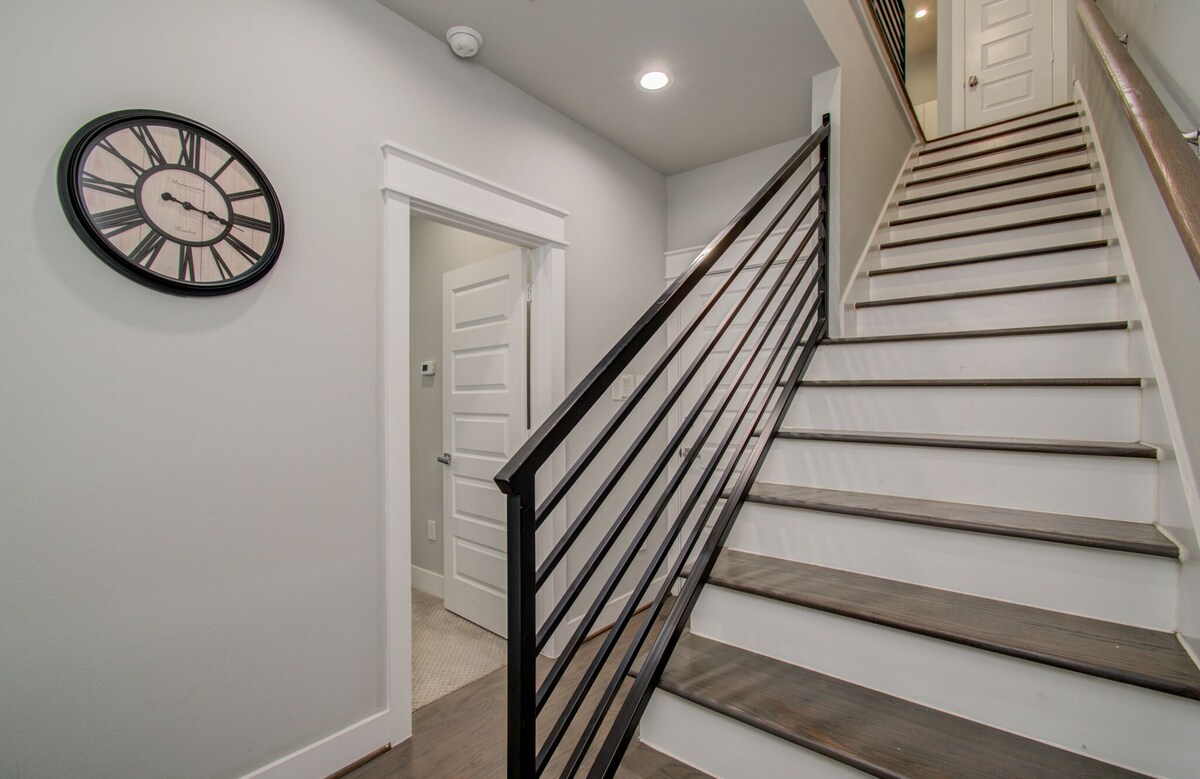 Photo 2 of Luxurious Houston NRG/Medical Center Townhome