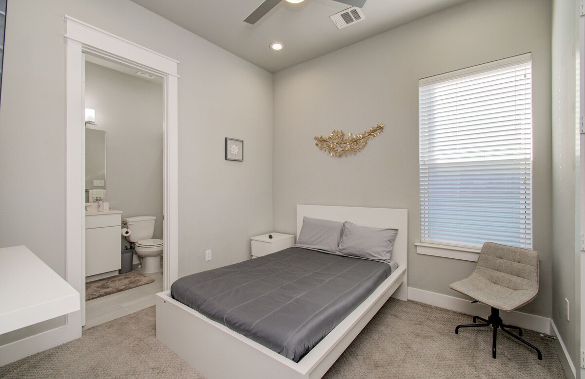 Photo 18 of Luxurious Houston NRG/Medical Center Townhome