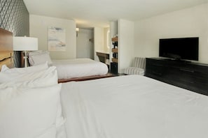 Apartment (Holiday Shores - Two Bedroom Queen Su) | Bathroom - Holiday Shores (Myrtle Beach)
