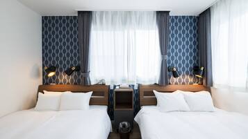 Royal Villa | 4 bedrooms, blackout drapes, iron/ironing board, free WiFi