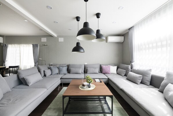 Royal Villa | Living area