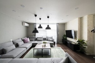 Royal Villa | Living area