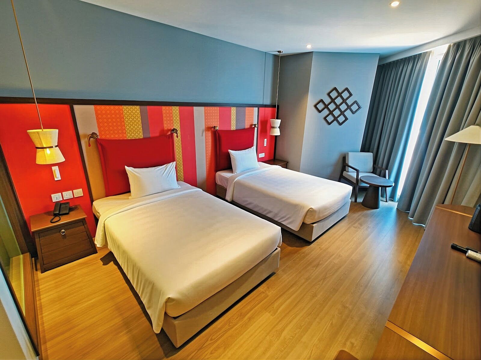 Deluxe Twin Room, Beach View | Premium bedding, in-room safe, individually decorated