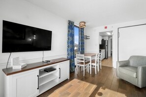 TV - Relax in a King Ste with Free Breakfast 3rd Flr (Myrtle Beach)