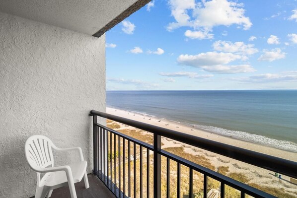 Property grounds - Astonishing Oceanfront Suite w/ Breakfast 11th Flr (Myrtle Beach)