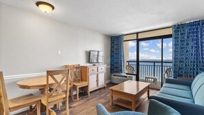 TV - Beachy Oceanfront Ste with Breakfast 11th Floor (Myrtle Beach)