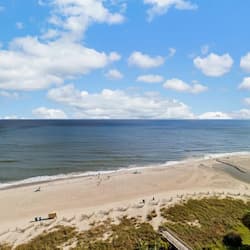 På stranden