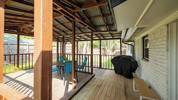 Tempat makan outdoor