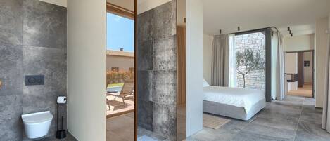 3 soverom, safe på rommet, strykejern/-brett og reiseseng for barn