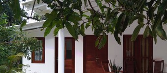 Enjoy the warm sea wind, only 400m to the beach ! Enjoy peaceful environment.