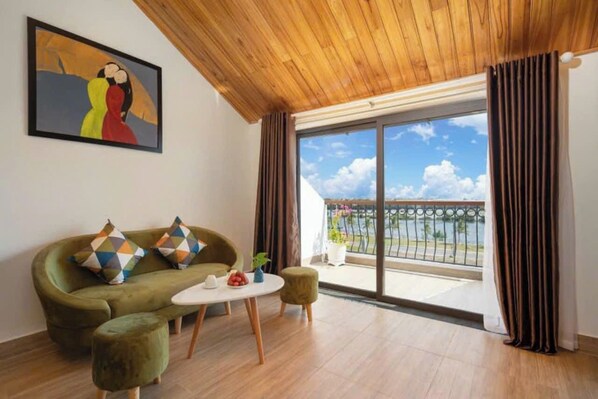 Suíte estúdio com design assinado | Roupas de cama premium, camas com colchões pillow-top, frigobar