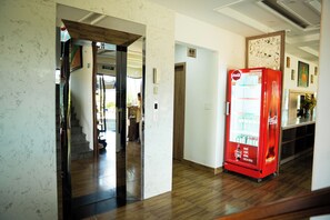 Elevator - Vivi An Bang Hotel (Da Nang)
