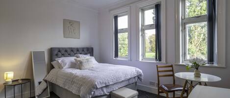 Studio, 1 queensize-seng | Wi-fi (inkludert) og sengetøy