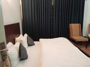Standard Room | Free WiFi - British Marvi Guest House (Islamabad)