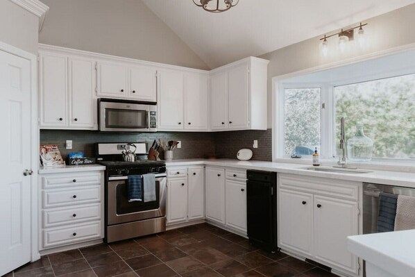 Fridge, microwave, oven, stovetop