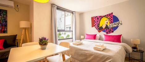 Fer et planche à repasser, Wi-Fi, draps fournis