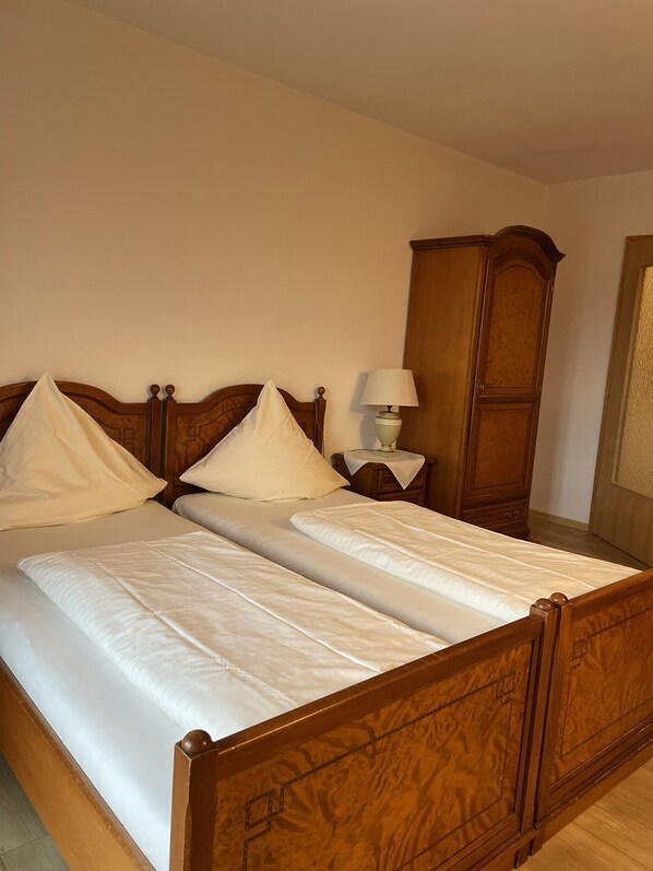 2 bedrooms, bed sheets