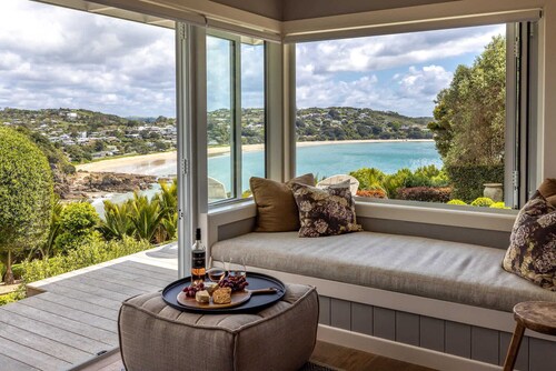 Smiths Cottage - Adults Only Bay View Retreat