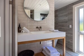 Douche, séchoir à cheveux