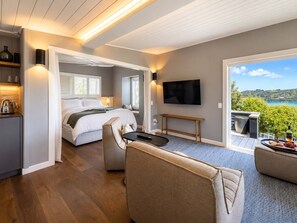 1 bedroom, iron/ironing board, WiFi - Smiths Cottage - Adults Only Bay View Retreat (Waiheke Island)