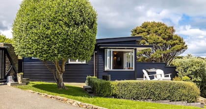 Smiths Cottage | Stay Waiheke