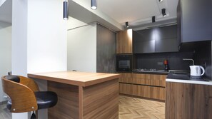 시그니처 아파트 | 전용 주방 | 냉장고, 쿡탑, 그리들, 조리 도구/접시/주방 기구