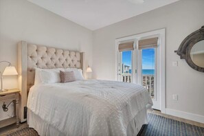 6 quartos, ferros/tábuas de passar roupa, Wi-Fi, roupa de cama