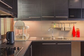 Private kitchen - Thabali Oasis private pool 3bhk  (Pattaya)