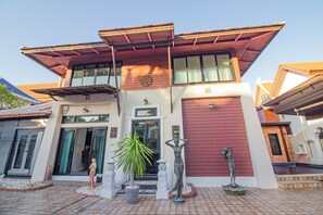 Front of property - Thabali Oasis private pool 3bhk  (Pattaya)