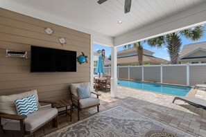 Pool - 4-Bedroom Vacation Home: Oasis with Private Pool (North Myrtle Beach)