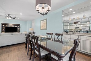 Dining - Elegant 4 Bedroom Family Home with Amenities (North Myrtle Beach)