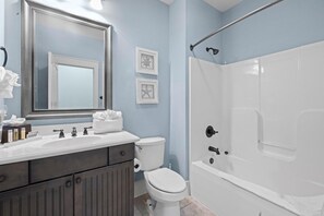 Hair dryer - Elegant 4 Bedroom Family Home with Amenities (North Myrtle Beach)