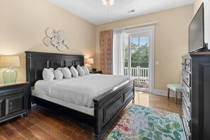 1 bedroom, Internet, bed sheets - Modern 1 Bedroom Luxury Flat Your Stylish Oasis (North Myrtle Beach)