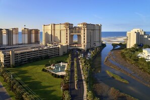 Exterior - A Secluded Getaway: Oceanfront 4 Bedroom Condo (North Myrtle Beach)