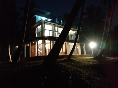 Riverside Stay @WaterGlassVilla