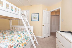 3 bedrooms, iron/ironing board, WiFi, bed sheets - Fun, colorful 3-bedroom townhouse with free WiFi and a partial ocean view located midtown on the ocean block and just a short walk to the beach! (OCEAN CITY)