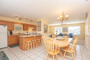 Dining - Fun, colorful 3-bedroom townhouse with free WiFi and a partial ocean view located midtown on the ocean block and just a short walk to the beach! (OCEAN CITY)