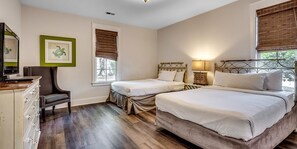 4 bedrooms, internet, bed sheets