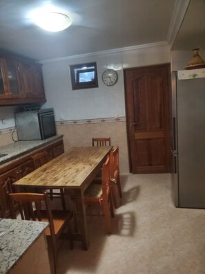 Dining - Appartement Familial (Marrakech)