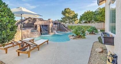 5BR Luxury Villa Pool, Spa, RV Parking, Sleeps 12