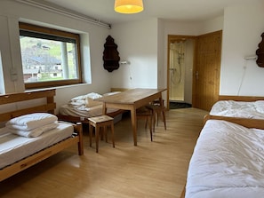 6 habitaciones y wifi gratis
