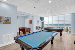 Game room - Crystal Shores West 706 by Liquid Life (Gulf Shores)