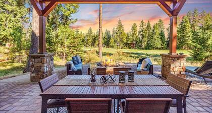 Holiday Memories + Winter Magic = The Perfect Mountain Escape