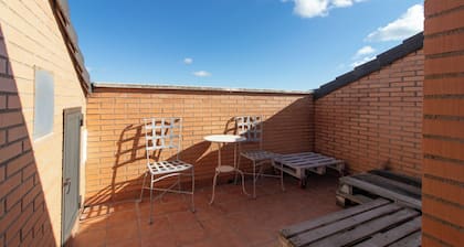 Large duplex with all amenities.