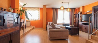 Large duplex with all amenities.