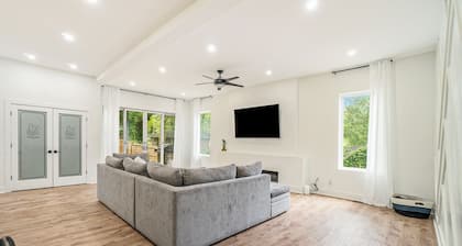 BRAND NEW Modern oasis in the heart of Atl! Perfect home for your family vacay