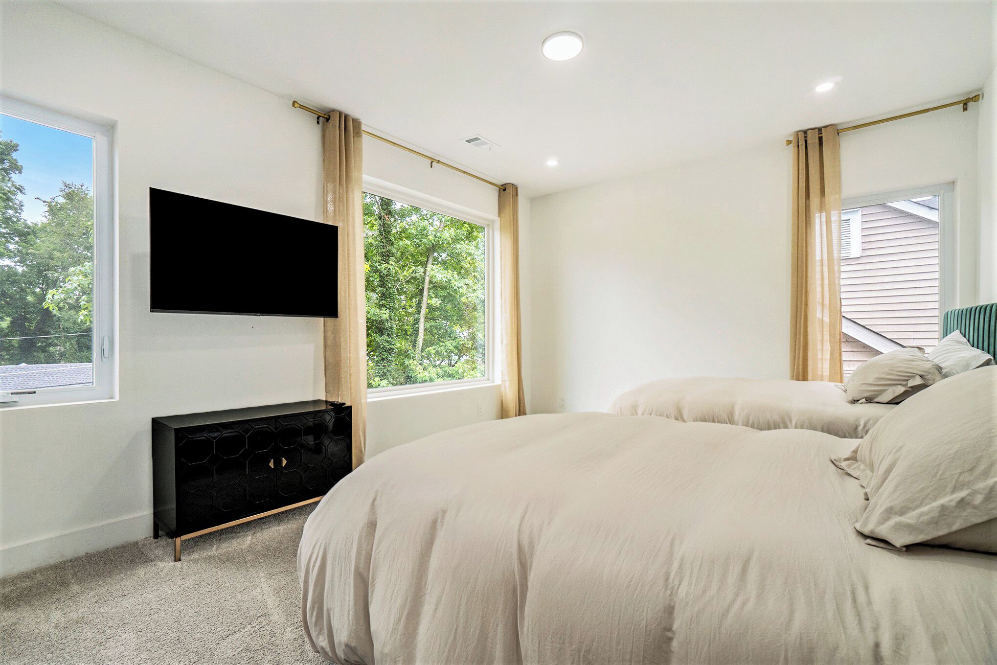 2 double beds